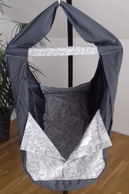Hacka pre bábätko Tmavo šedá, mačky